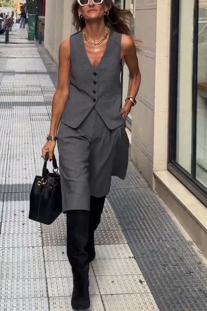 Elegantly Styled Pants for Everyday Wear
