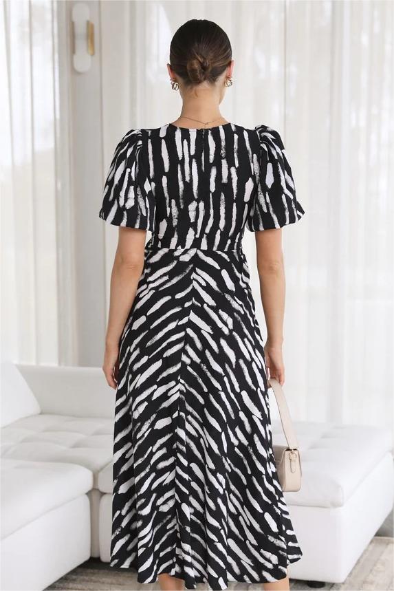 Beautifully Crafted Dress in a Classic Style