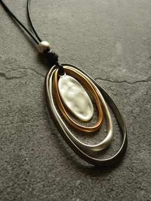 Effortlessly Elegant Garment with a Timeless Design