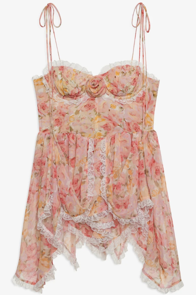 Gracefully Styled Dress for Any Occasion