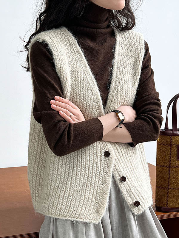 Effortlessly Elegant Top with a Timeless Design
