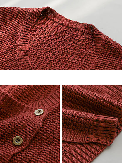 Well Tailored Sweater with a Graceful Silhouette