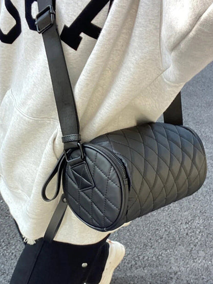 Well Tailored Bag with a Graceful Silhouette