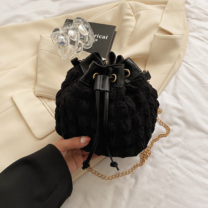 Well Tailored Bag with a Graceful Silhouette