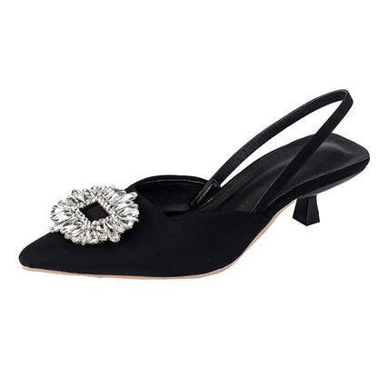 Effortlessly Elegant Garment with a Timeless Design