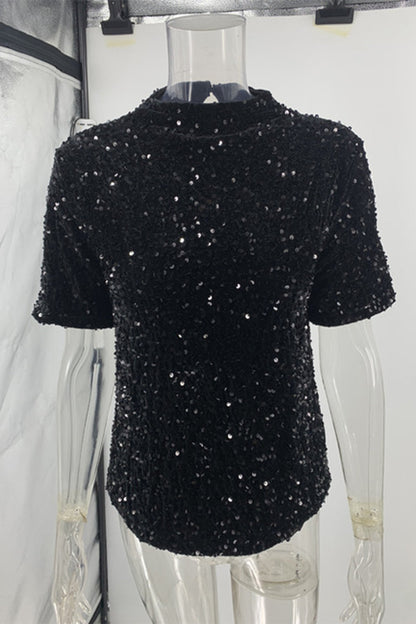Beautifully Crafted T-Shirt in a Classic Style