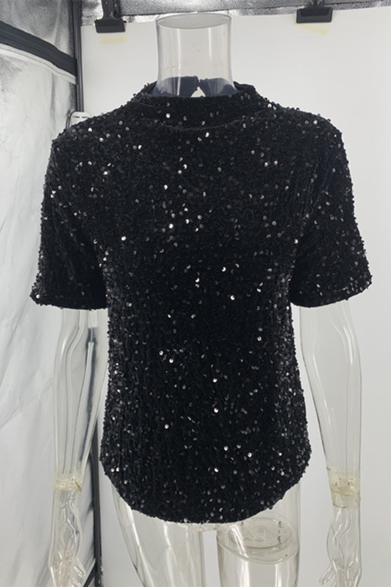 Beautifully Crafted T-Shirt in a Classic Style