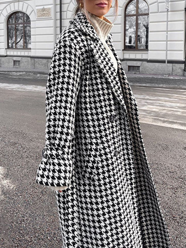 Classic Vintage Coat with a Flattering Fit