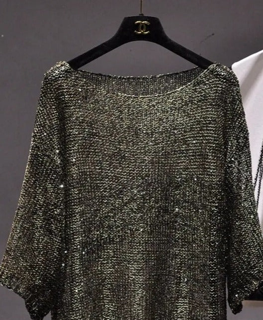 Well Tailored Sweater with a Graceful Silhouette