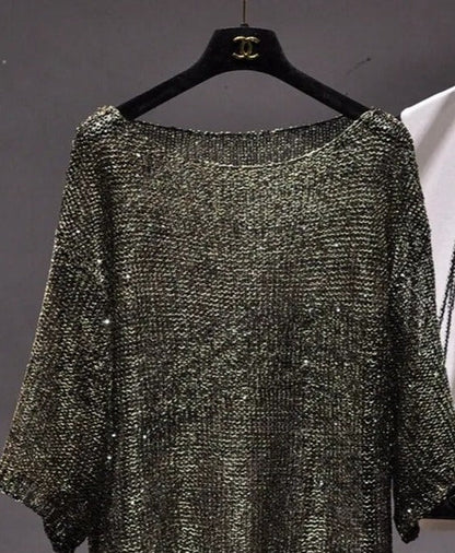 Well Tailored Sweater with a Graceful Silhouette