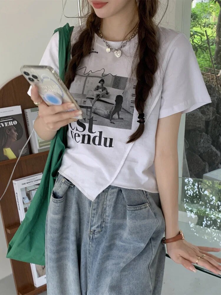 Sophisticated T-Shirt with a Clean Classic Look