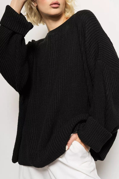 Effortlessly Elegant Sweater with a Timeless Design