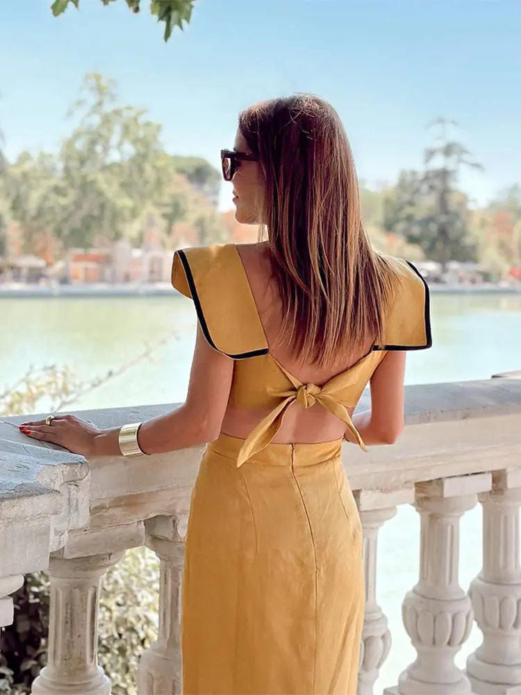 Beautifully Finished Dress in a Timeless Design