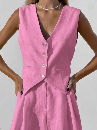 Well Tailored Coat with a Graceful Silhouette