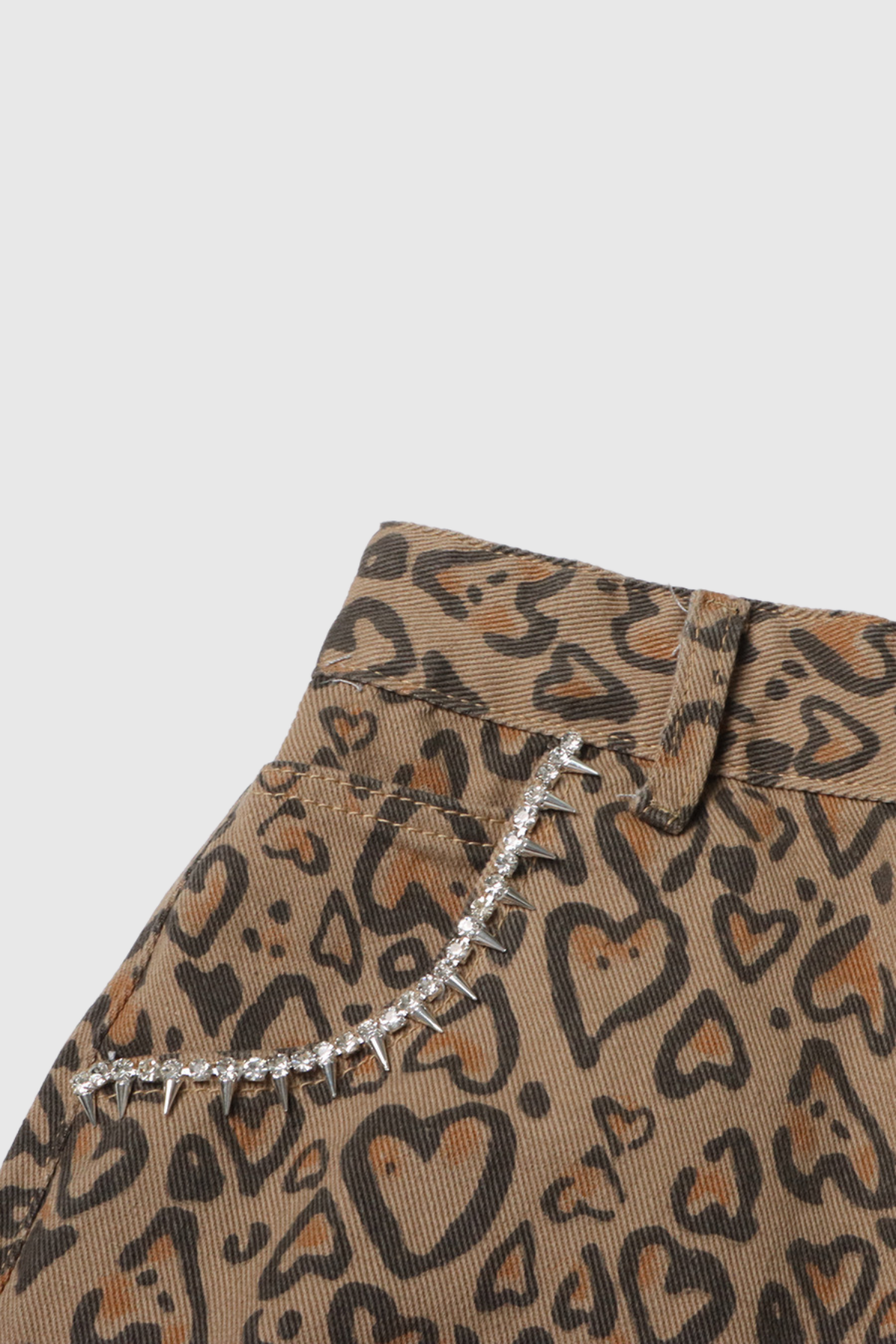 Well Tailored Garment with a Graceful Silhouette