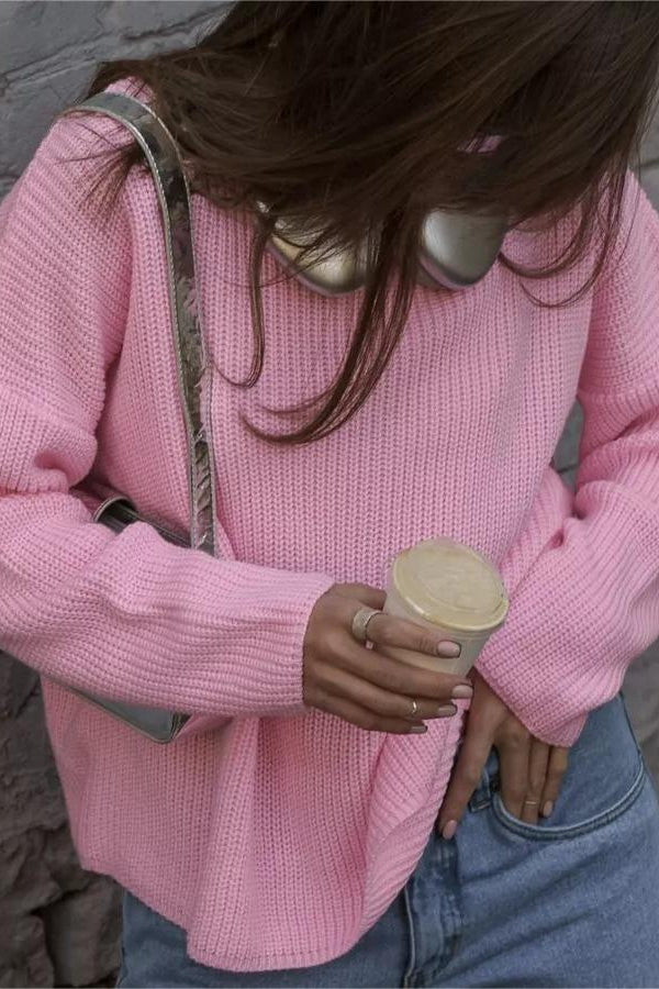 Effortlessly Elegant Sweater with a Timeless Design