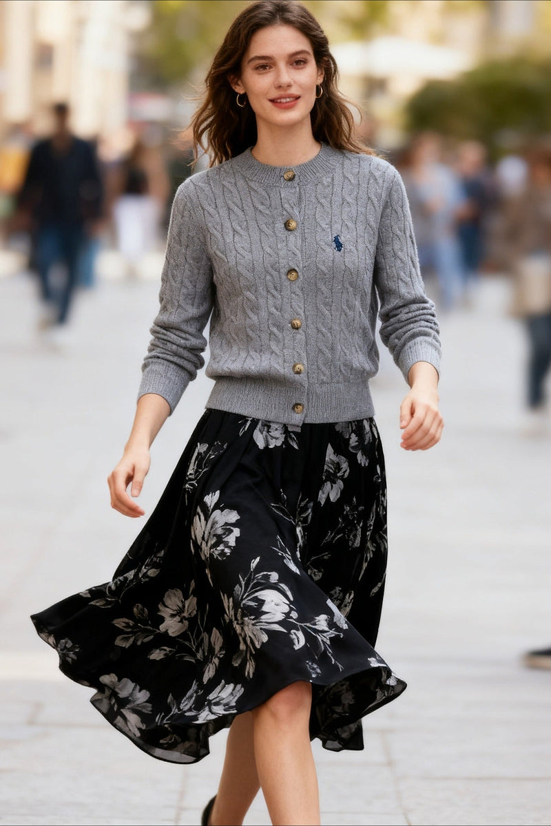 Well Tailored Cardigan with a Graceful Silhouette