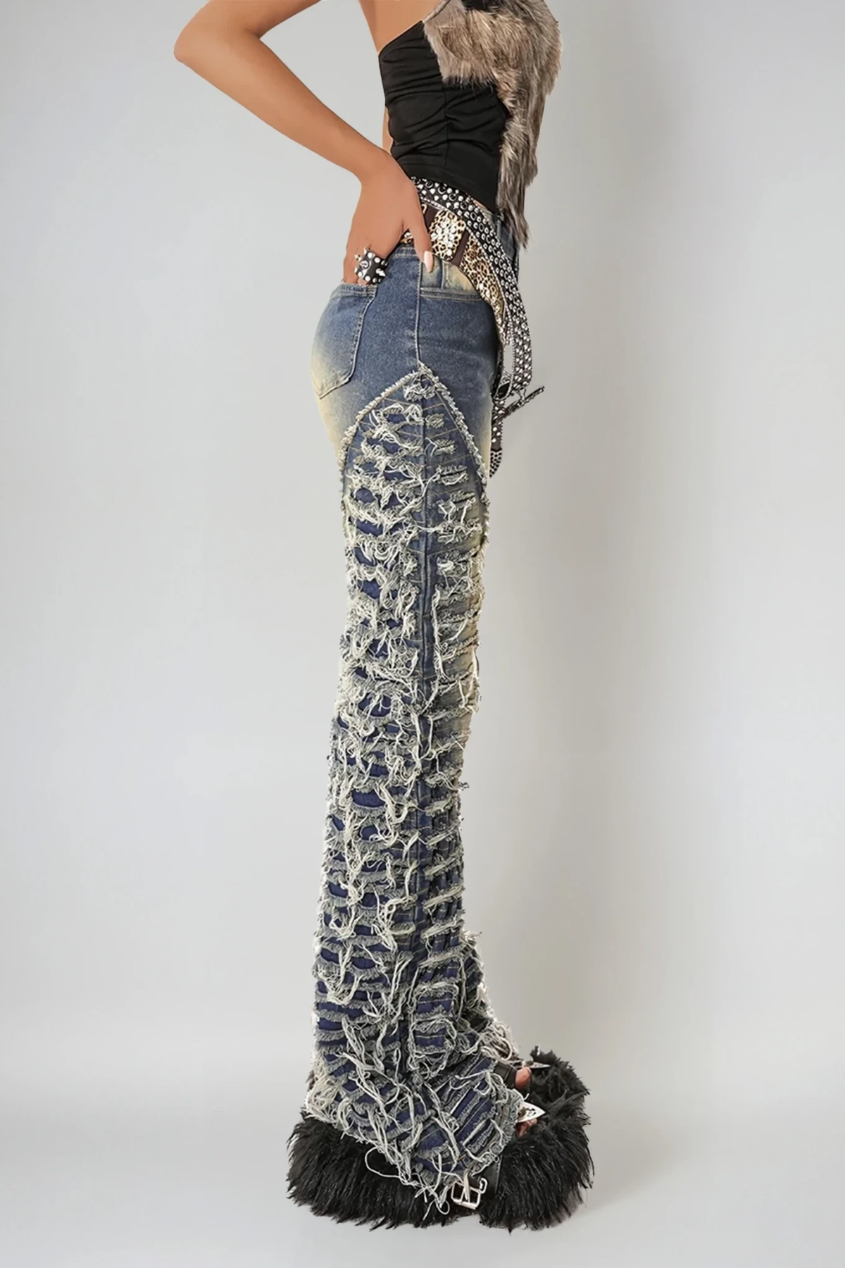Effortlessly Elegant Garment with a Timeless Design