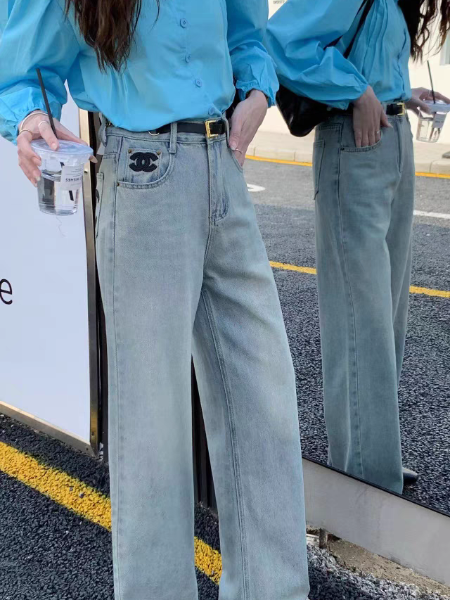 Sophisticated Pants with a Clean Classic Look