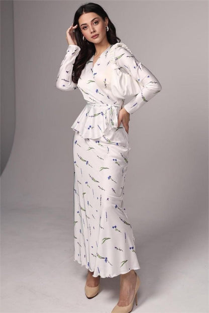 Effortlessly Elegant Blouse with a Timeless Design