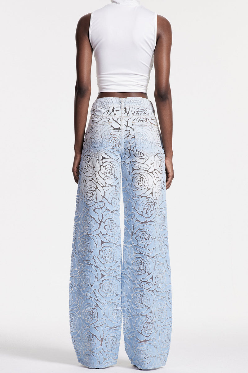Well Tailored Garment with a Graceful Silhouette