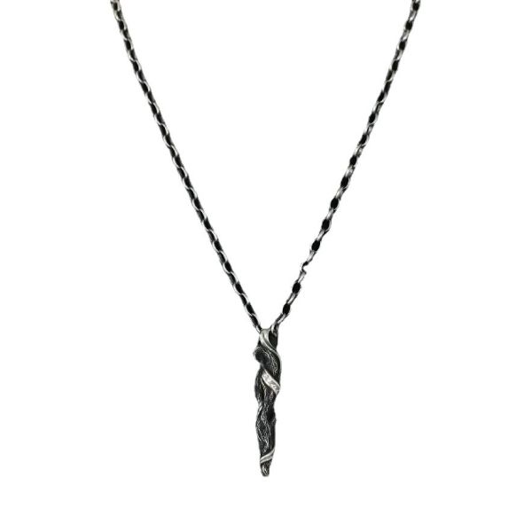 Beautifully Finished Garment in a Timeless Design