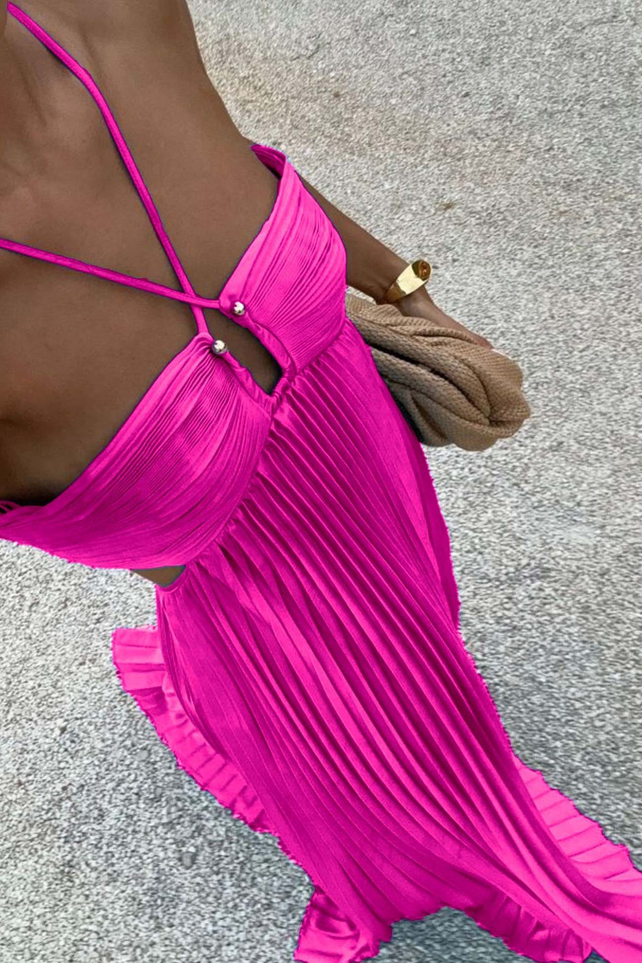 Well Tailored Dress with a Graceful Silhouette