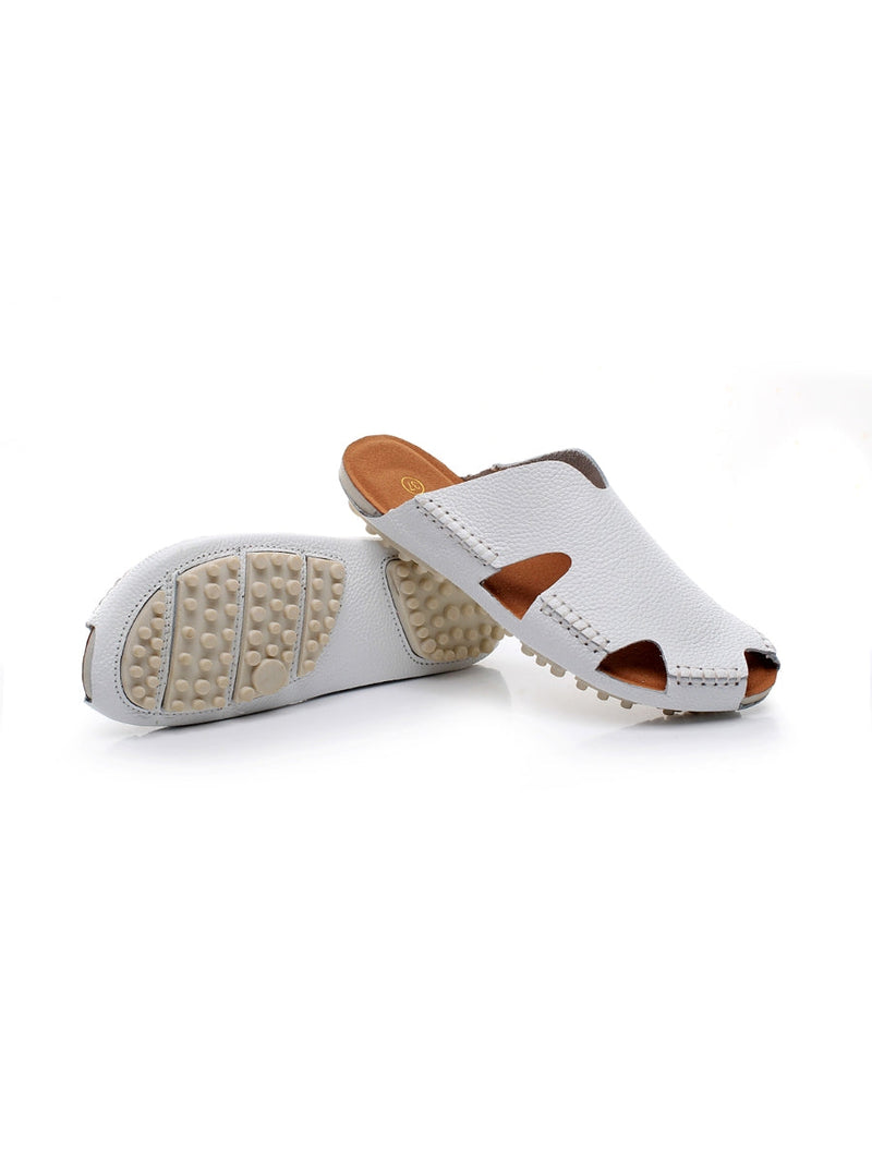 Effortlessly Elegant Garment with a Timeless Design