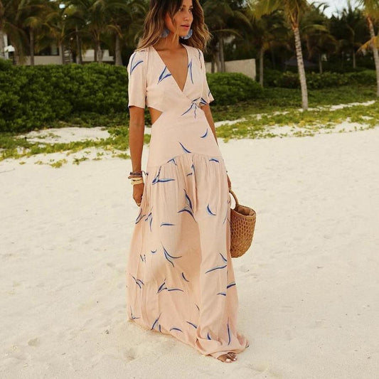 Beautifully Finished Dress in a Timeless Design