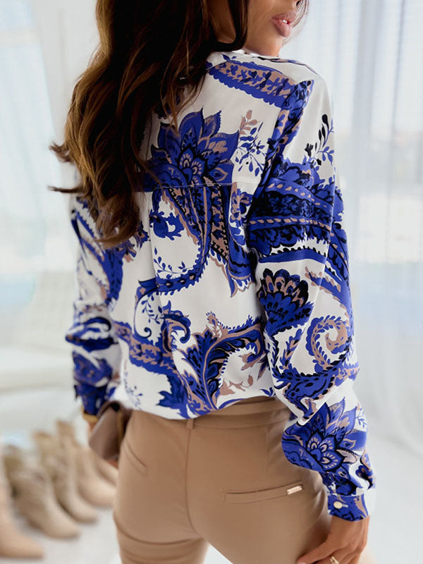Classic Vintage Blouse with a Flattering Fit