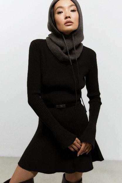 Classic Vintage Sweater with a Flattering Fit