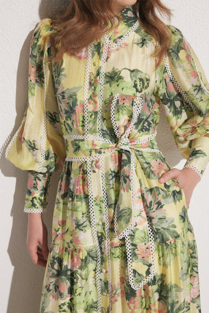 Polished Dress with an Effortless Classic Look
