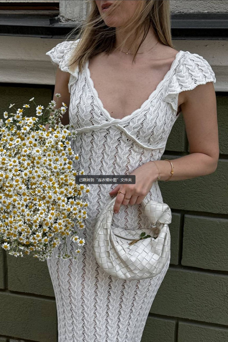 Sophisticated Dress with a Clean Classic Look