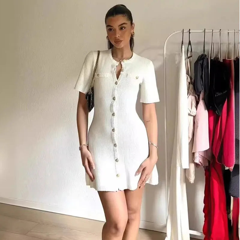 Classic Vintage Dress with a Flattering Fit