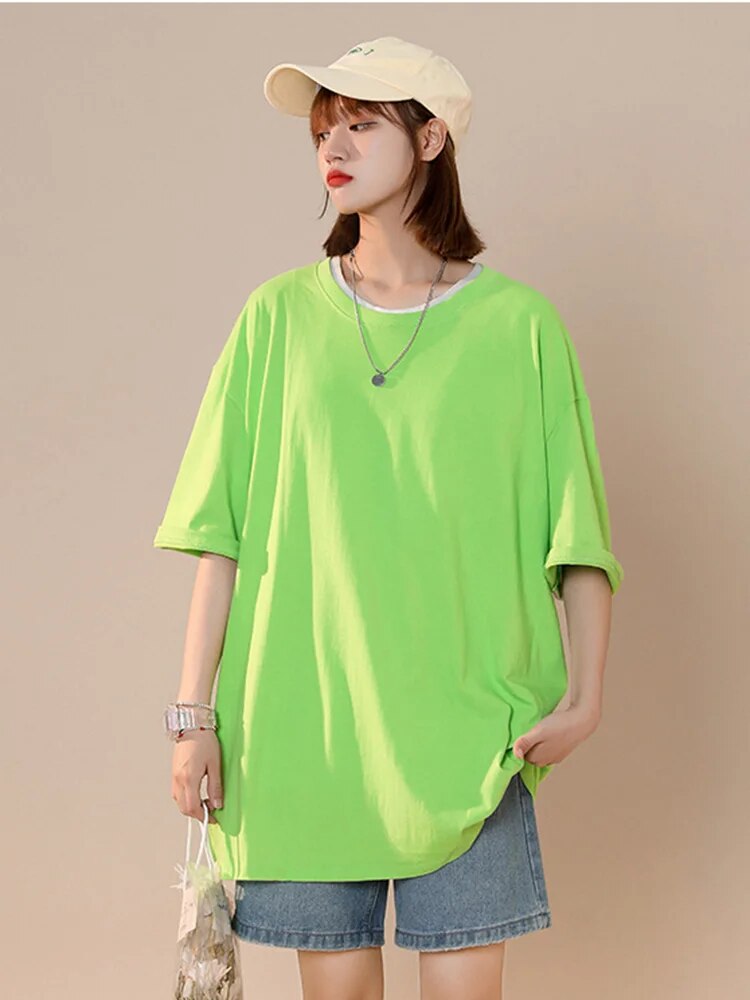 Well Tailored T-Shirt with a Graceful Silhouette