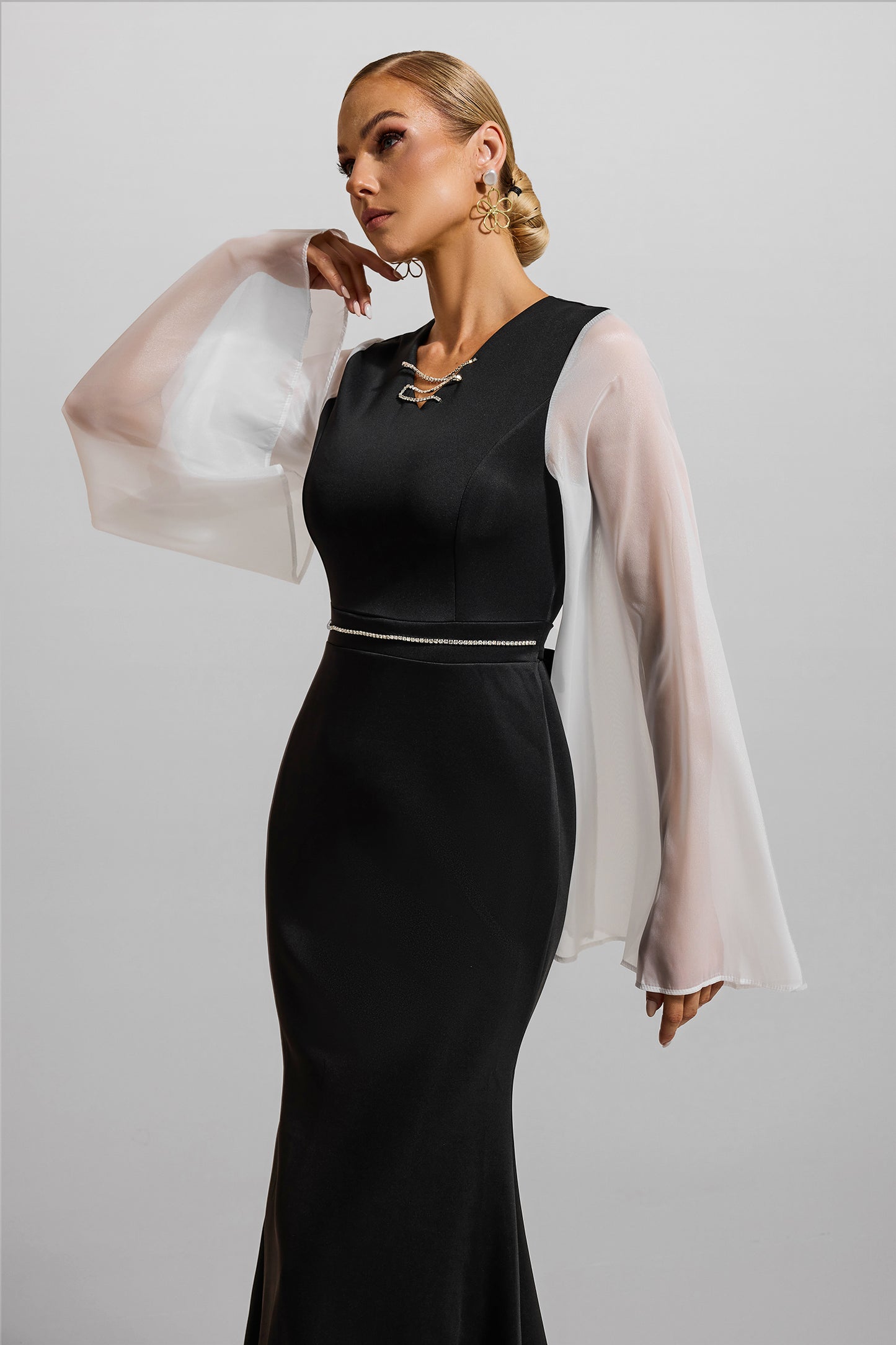 Polished Dress with an Effortless Classic Look