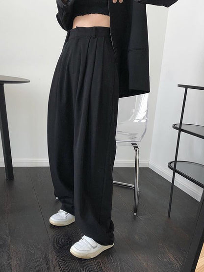 Classic Vintage Pants with a Flattering Fit