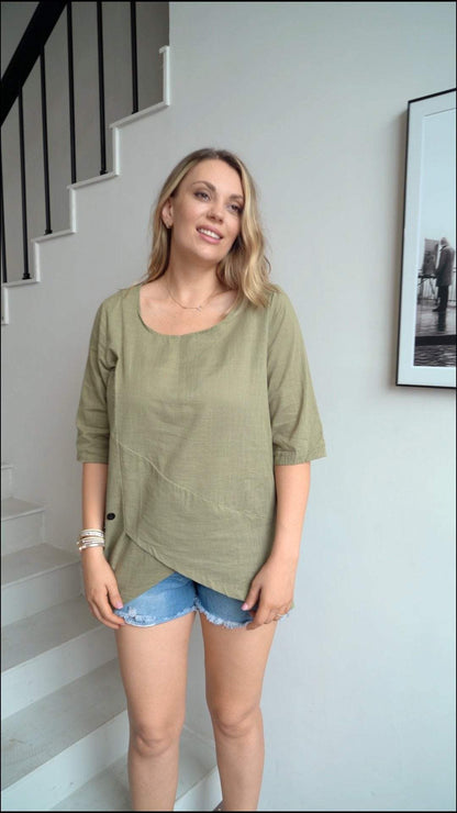 Classic Vintage Top with a Flattering Fit