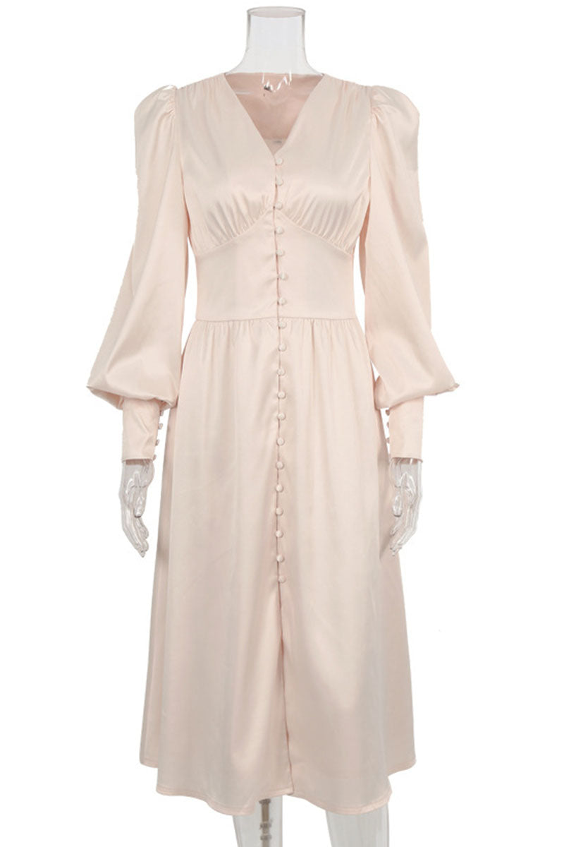 Well Tailored Dress with a Graceful Silhouette