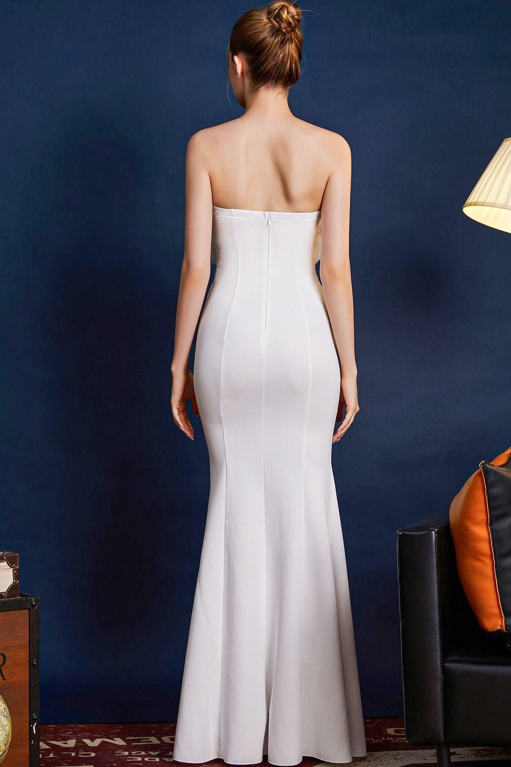 Sophisticated Dress with a Clean Classic Look