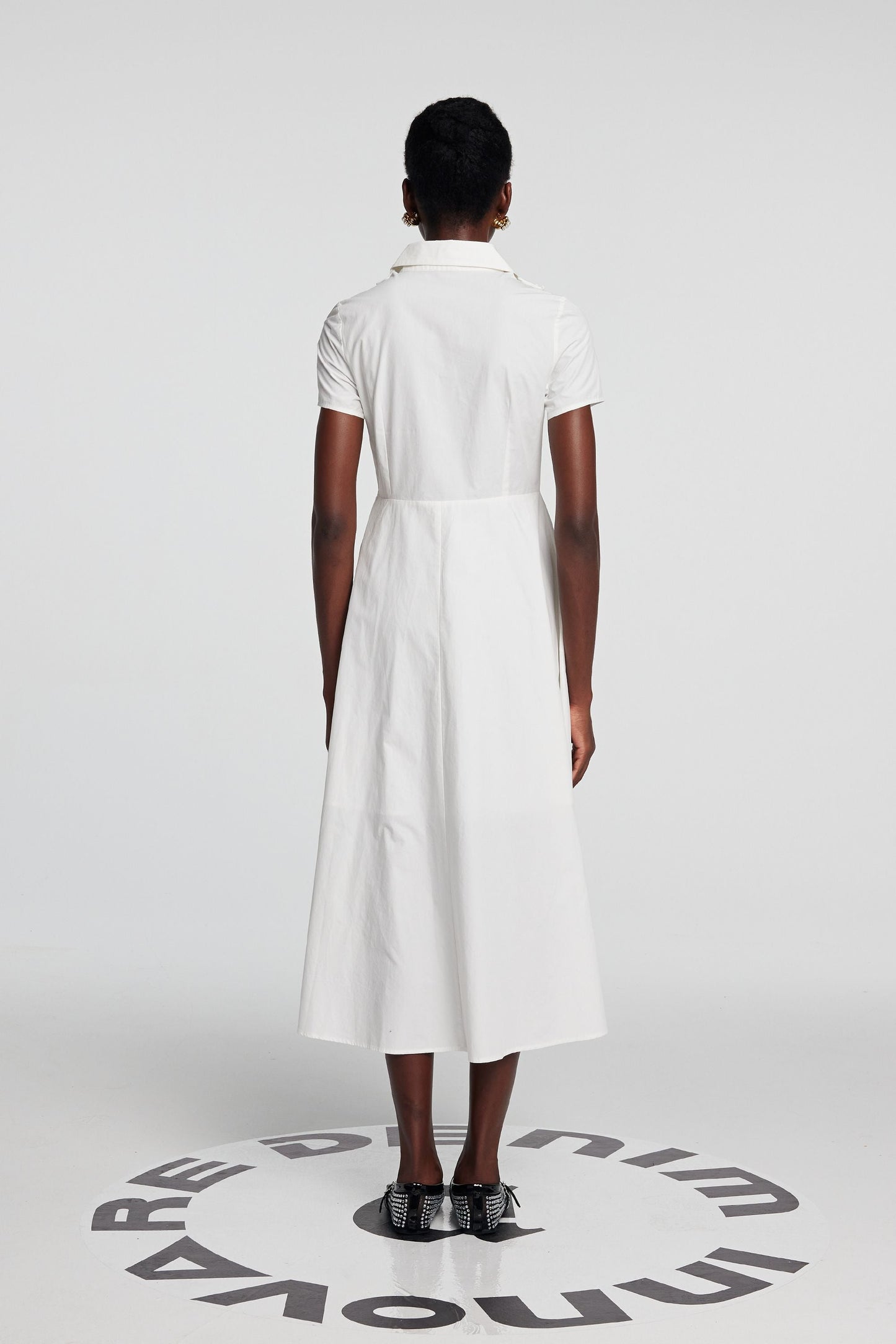 Gracefully Styled Dress for Any Occasion