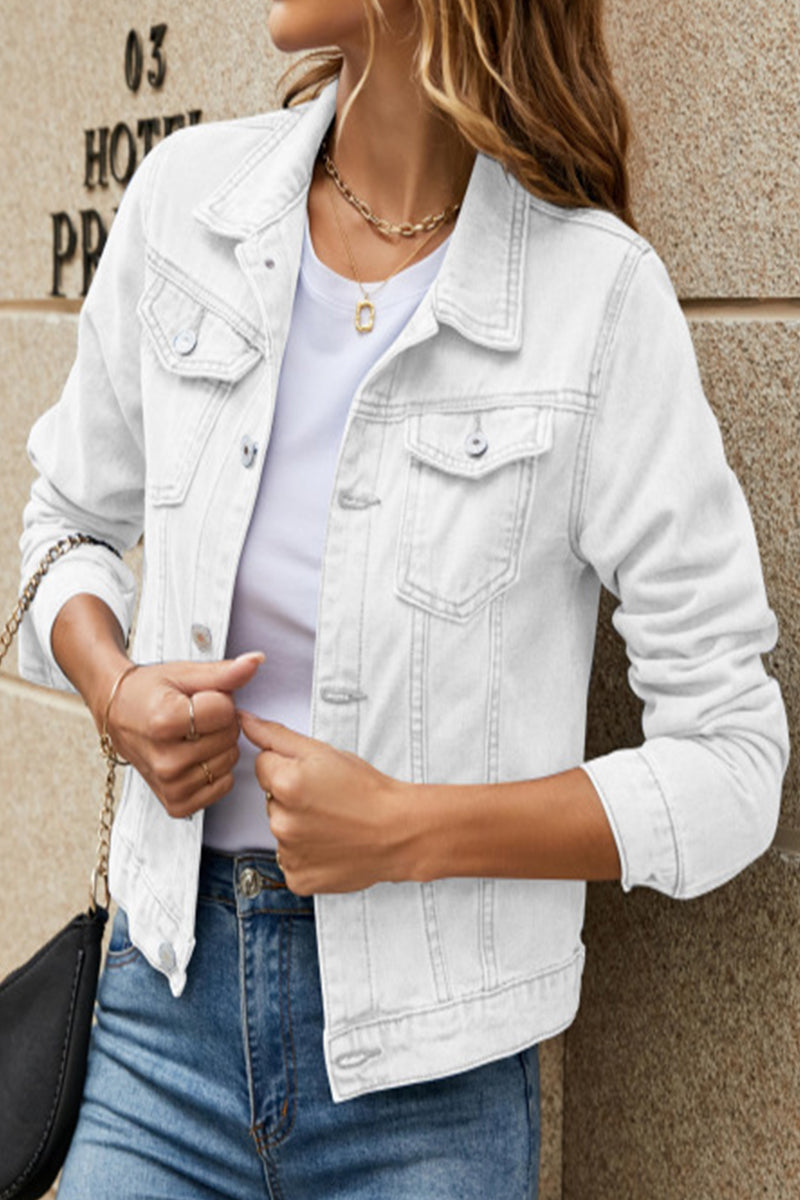 Effortlessly Elegant Garment with a Timeless Design