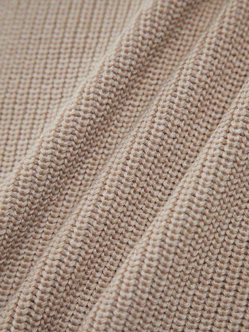 Effortlessly Elegant Garment with a Timeless Design