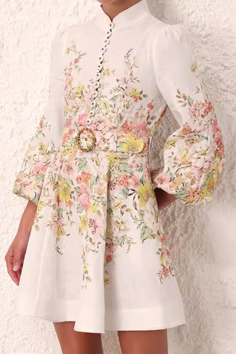Beautifully Finished Dress in a Timeless Design