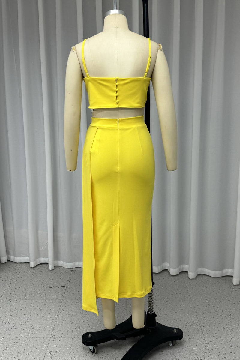 Sophisticated Garment with a Clean Classic Look