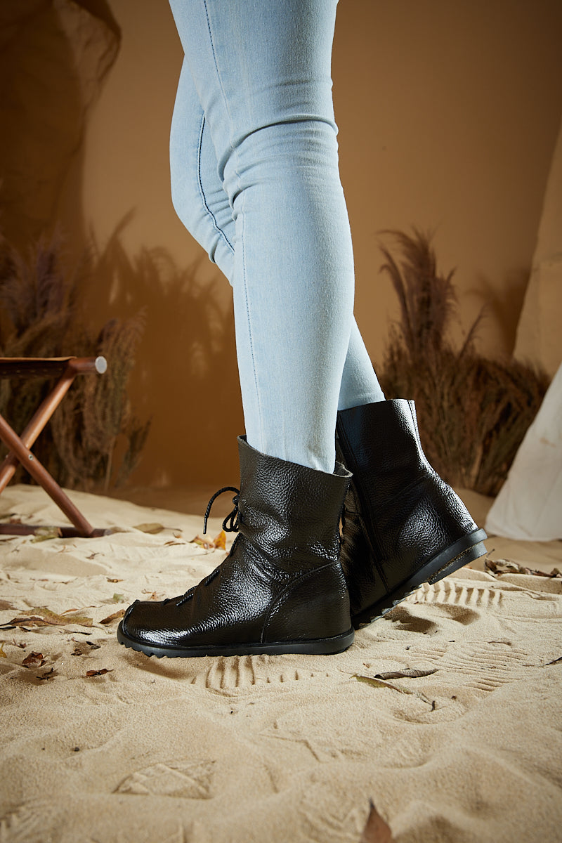 Polished Boots with an Effortless Classic Look