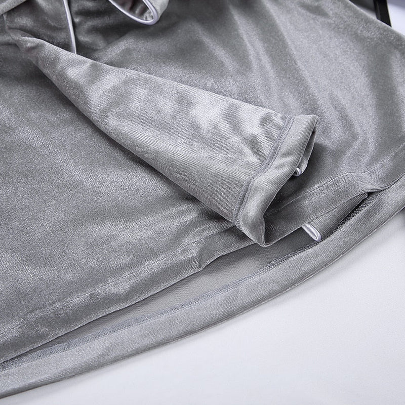 Effortlessly Elegant Garment with a Timeless Design