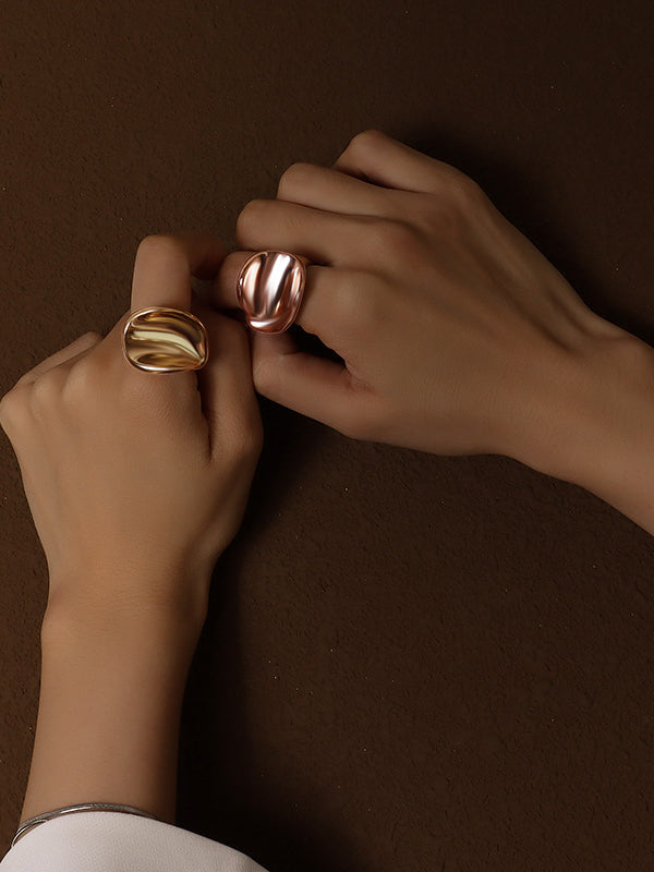 Effortlessly Elegant Garment with a Timeless Design