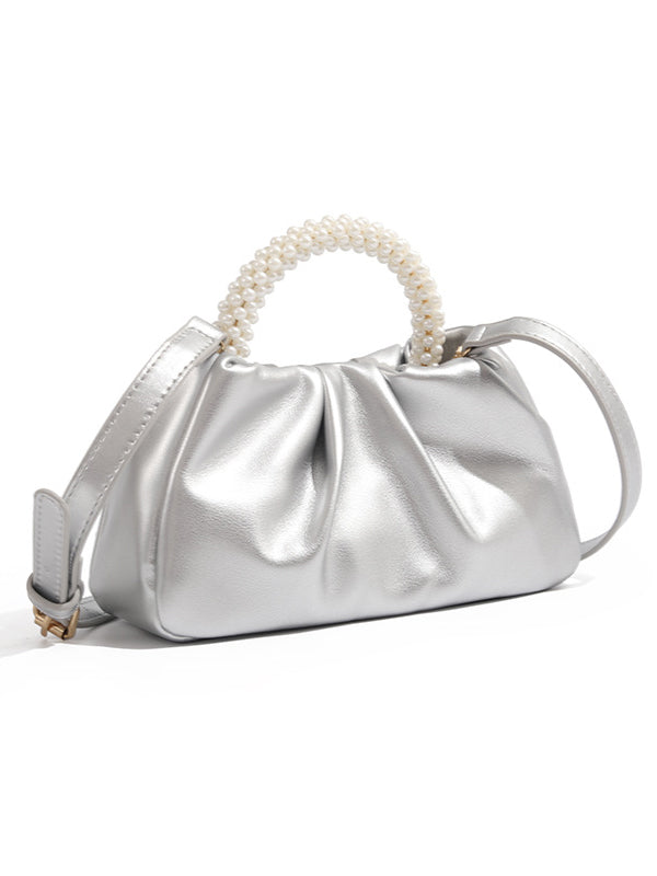 Well Tailored Bag with a Graceful Silhouette