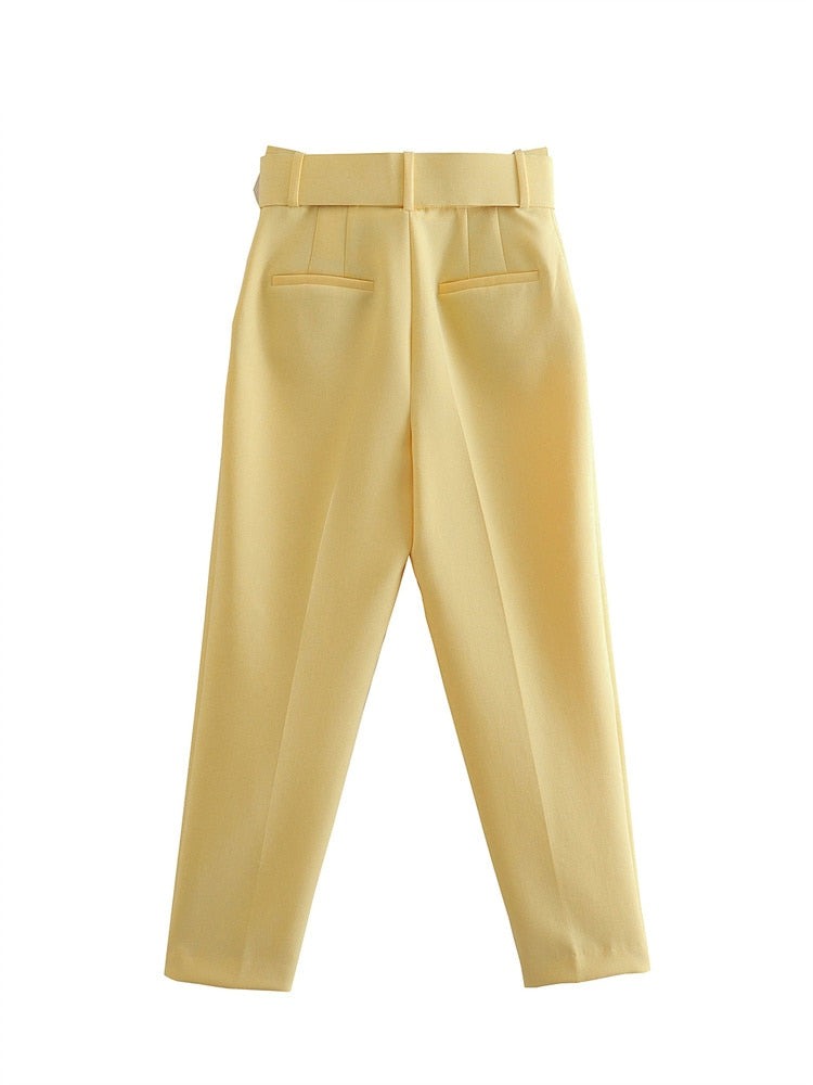 Beautifully Crafted Pants in a Classic Style